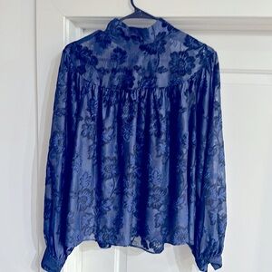 Beautiful Mock Neck Blouse, size M